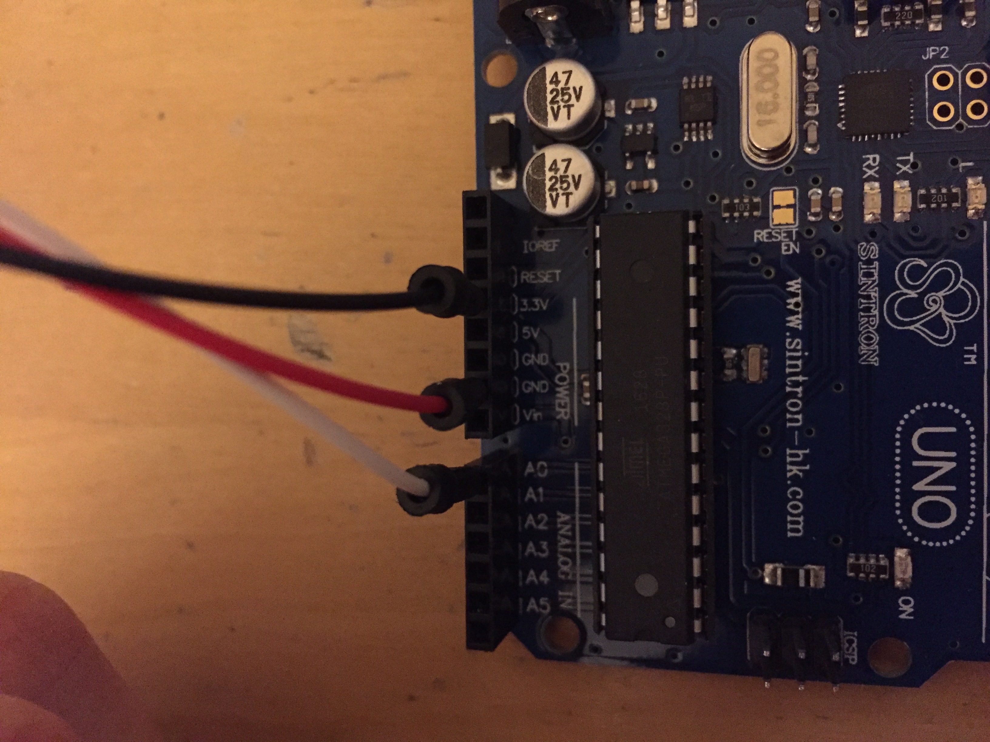 Connecting up an Arduino to a moisture meter for an analogue signal reading